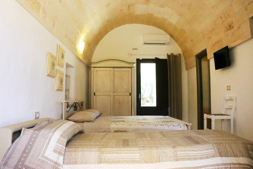 Residence Spadalunga San Michele Salentino Zimmer foto